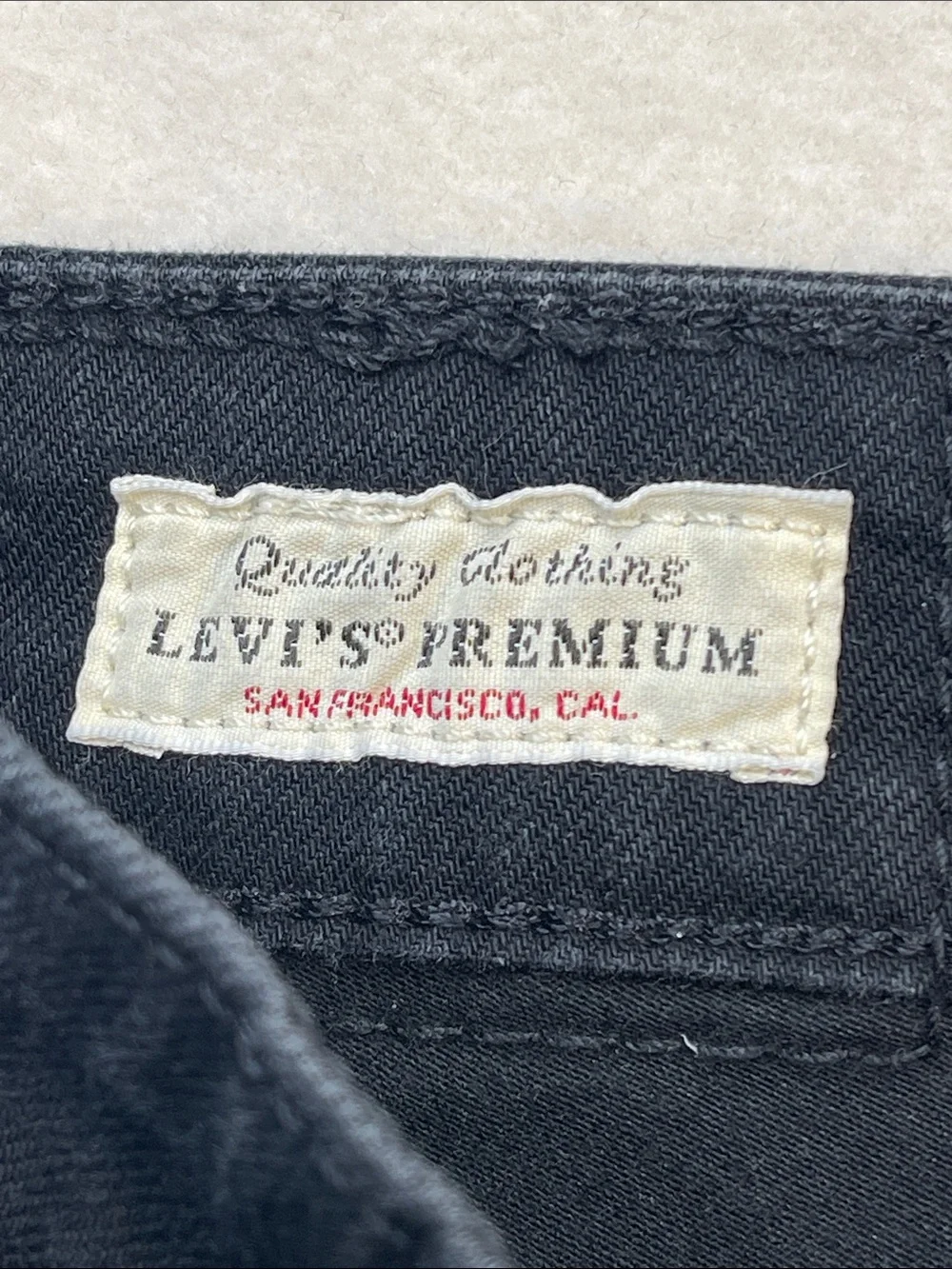 LEVIS 721 HIGH RISE SKINNY SIZE 26 Women's Black Jeans